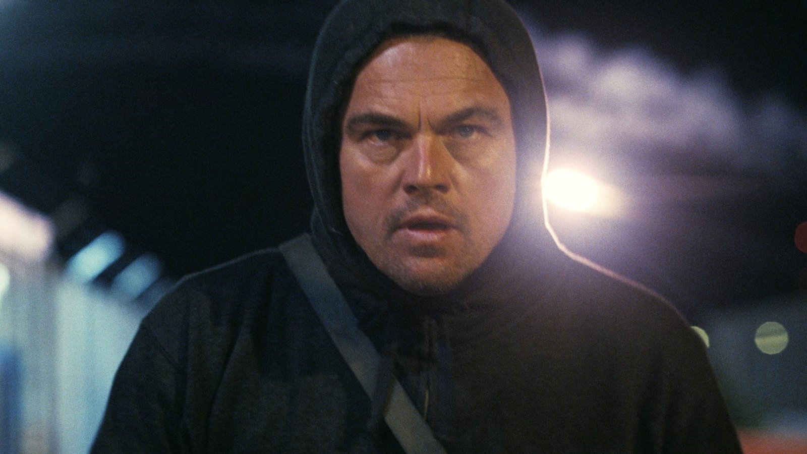 Leonardo DiCaprio in una scena di Una battaglia dopo l'altra