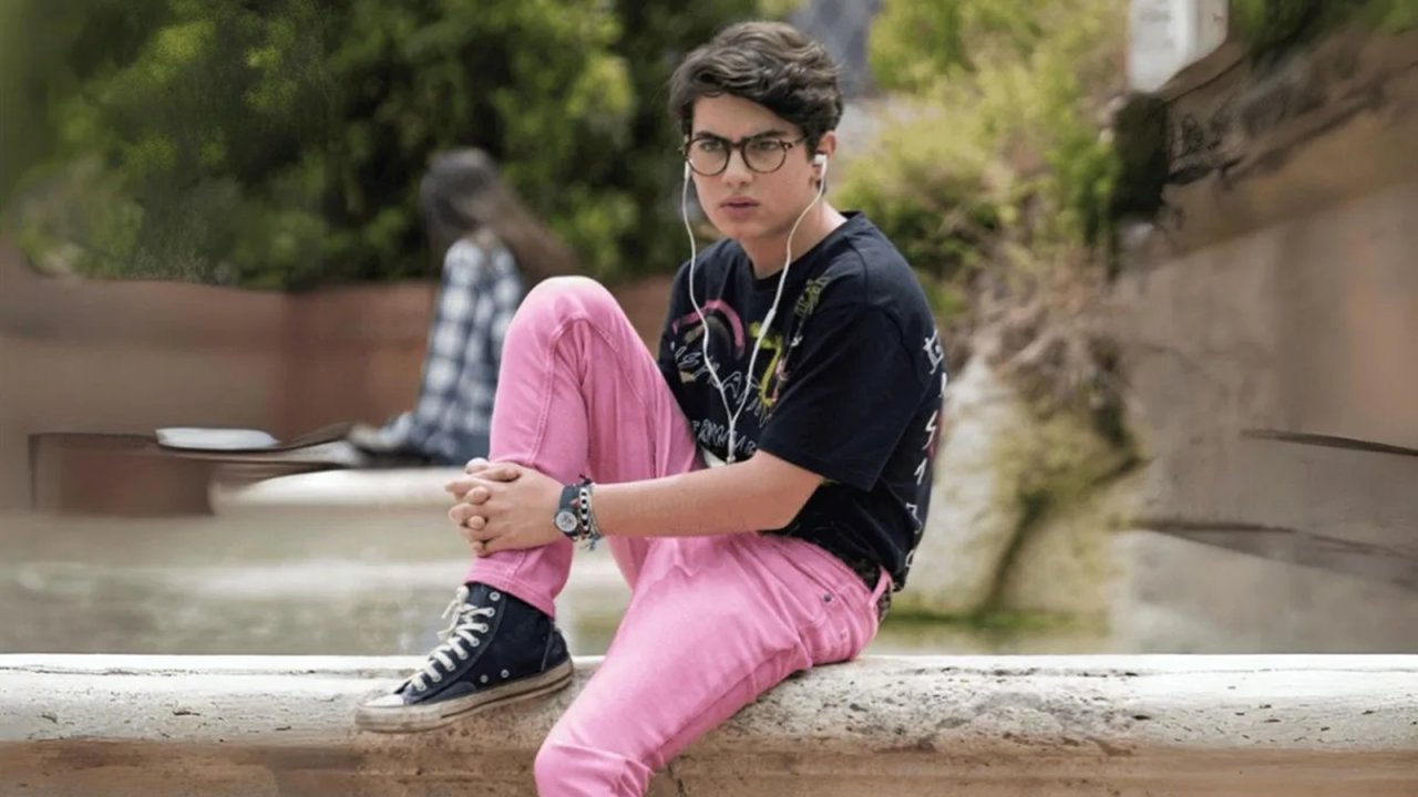 Una foto del film Il ragazzo dai pantaloni rosa