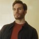 Sam Claflin coinvolto in omicidi e misteri nel trailer di Lazarus, nuova serie ideata da Harlan Coben