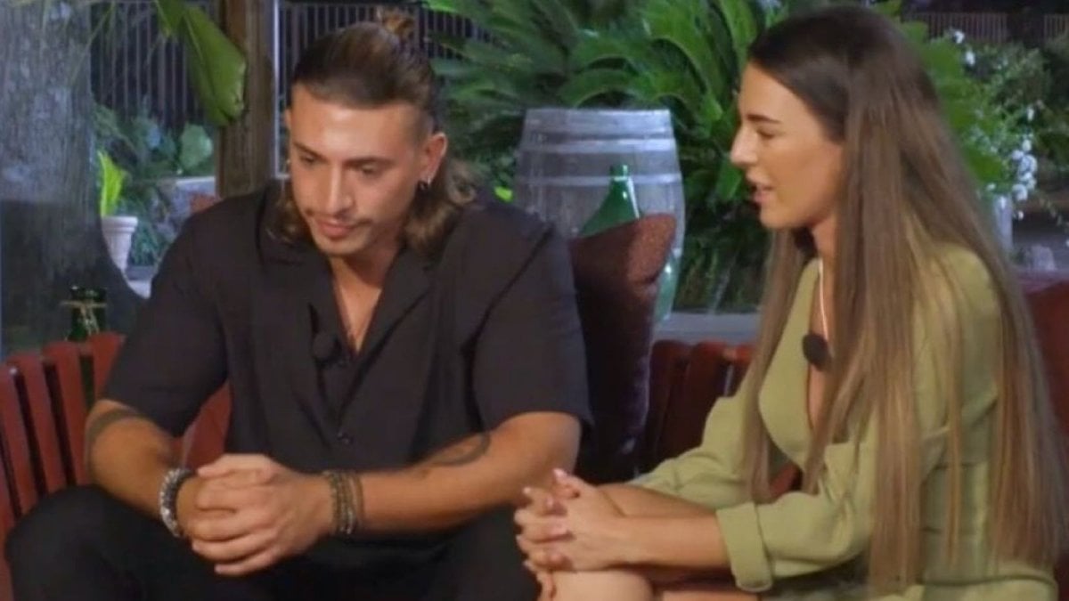temptation island e poi8230 e poi8230 l8217epilogo sonia barrile e simone margagliotti rivelano il sesso del beb232