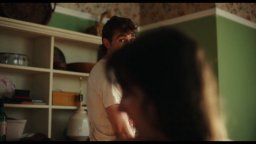 Together - Clip italiana dell'horror con Alison Brie e Dave Franco