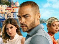Hotel Costiera, la recensione: un divertissement seriale