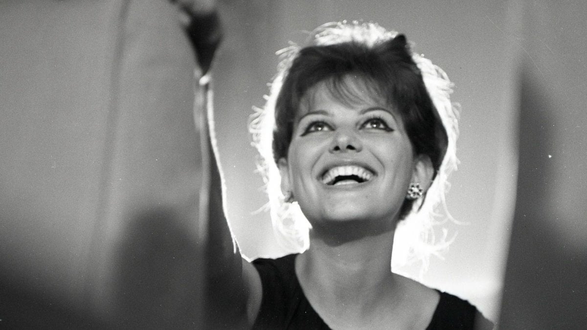 Claudia Cardinale, addio alla più bella di tutte: icona radiosa e malinconica che ha ridefinito il femminile