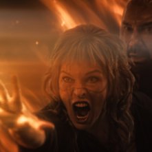 In the Lost Lands: Milla Jovovich e Dave Bautista in una scena d'azione