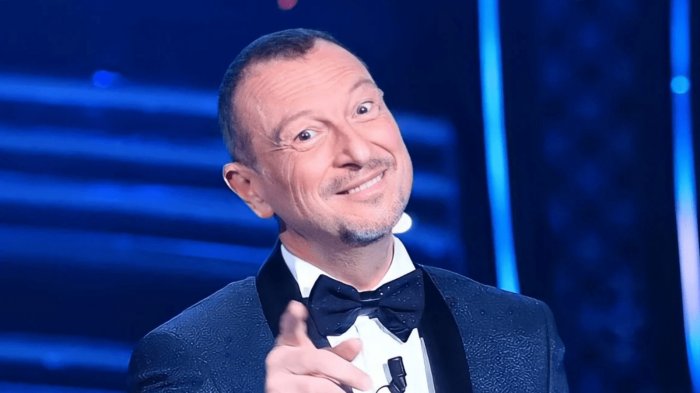 Una, Nessuna, Centomila a Napoli: la scaletta ufficiale del concerto condotto da Amadeus per Canale 5