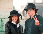 Priscilla Presley: 'Michael Jackson sposò Lisa Marie per sembrare un desiderabile eterosessuale'