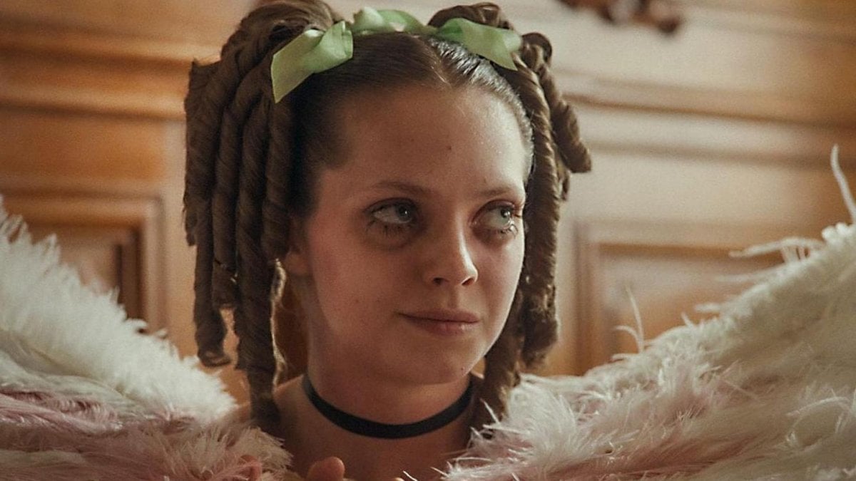 the ugly stepsister il raccapricciante trailer e il poster italiano dell horror norvegese in esclusiva
