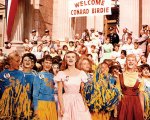 Bye Bye Birdie, Ann-Margret elogia una star di Mary Poppins: 'Aveva un'energia incredibile'