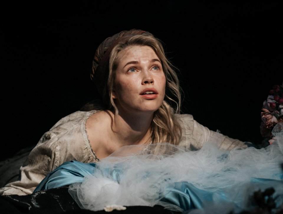 The Ugly Stepsister Thea Sofie Loch Nss  Scena