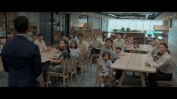 Everybody Loves Me When I'm Dead - Trailer Con Sottotitoli Italiani