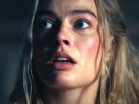 Cime Tempestose, Emerald Fennell difende la sua versione erotica: 'Nel libro grande quantità di sadomaso'