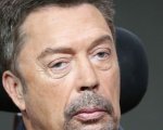 Tim Curry aggiorna i fan sulla sua salute dopo l’ictus del 2012: “Non riesco ancora a camminare”