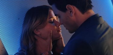 E Colpa Nostra Gabriel Guevara Nicole Wallace Bacio