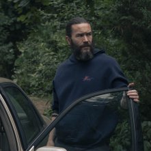 Task. Tom Pelphrey in una scena della serie