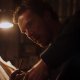 Benedict Cumberbatch fatica a distinguere realtà e finzione nel trailer di The Thing With Feathers