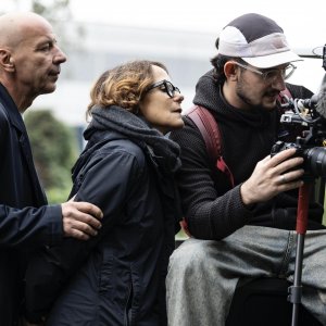 Attitudini: nessuna, Aldo insieme alla regista Sophie Chiarello