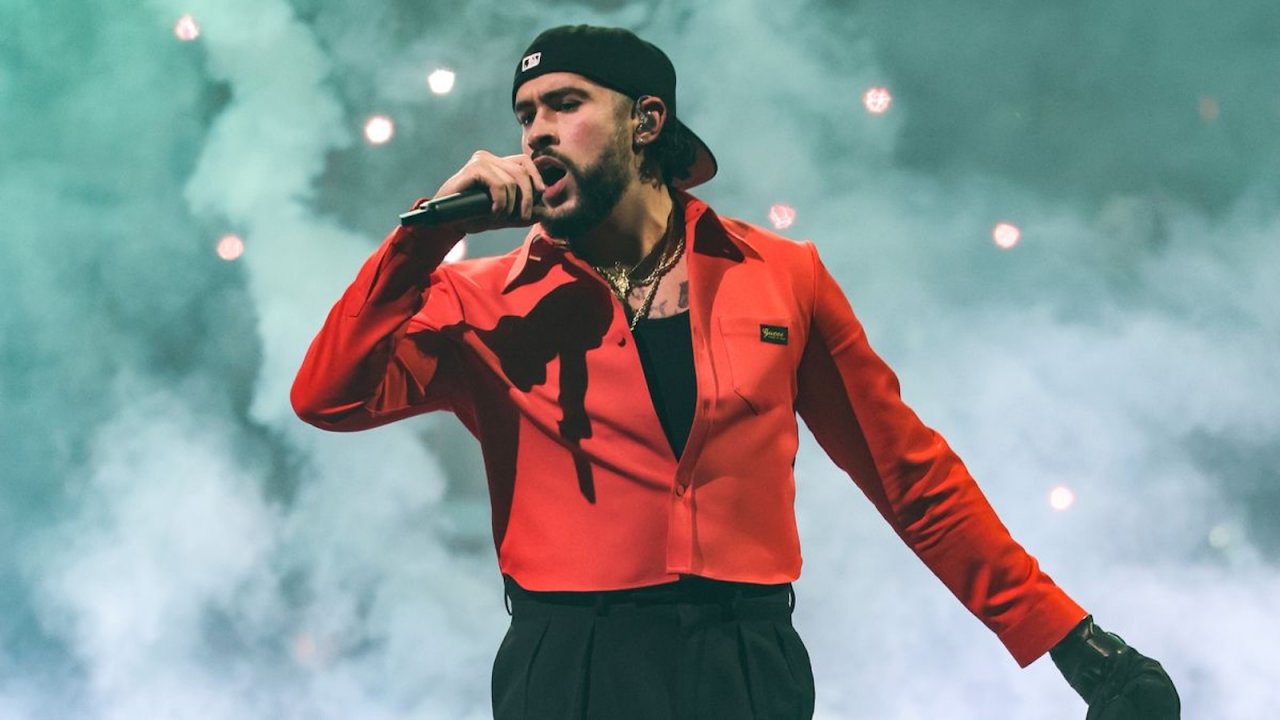 Bad Bunny canta sul palco