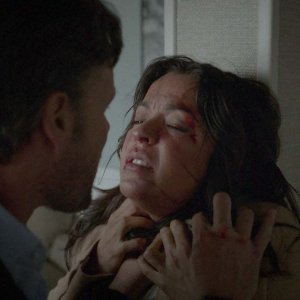 Angela: un drammatico momento della miniserie