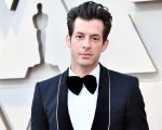 Brad Pitt produrrà il film tratto da Night People, l'autobiografia di Mark Ronson