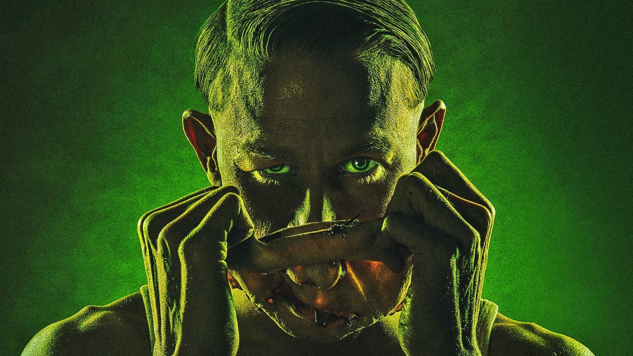 Charlie Hunnam nel banner di Monster: La storia di Ed Gein