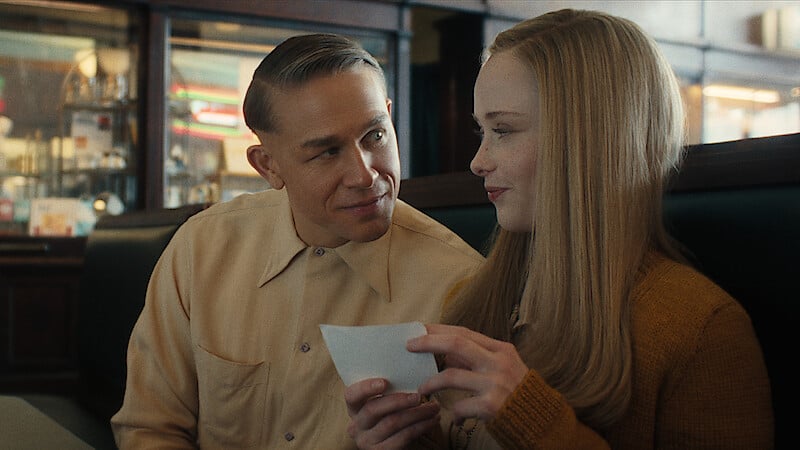 Monster Scena Serie Charlie Hunnam Suzanne Son