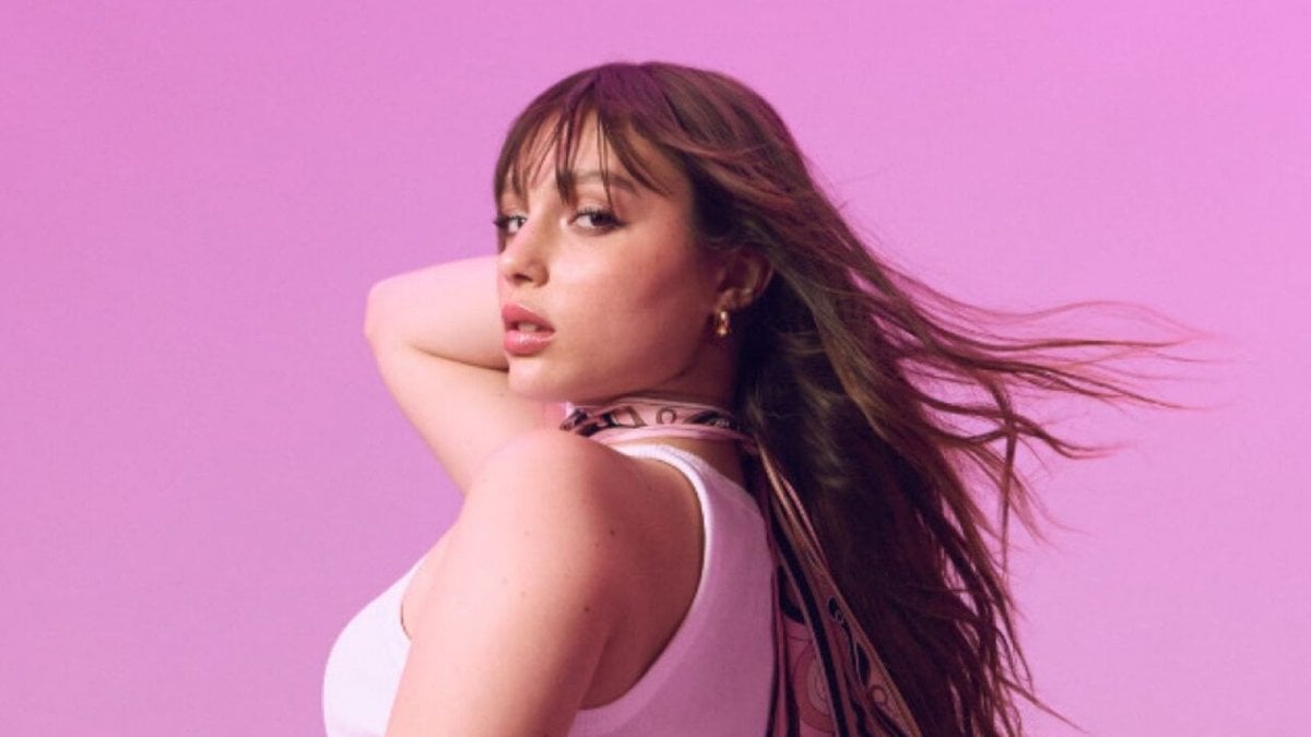 Amici, Sarah Toscano presenta il nuovo album Met Gala: "voglio brillare, non mi sento sbagliata"