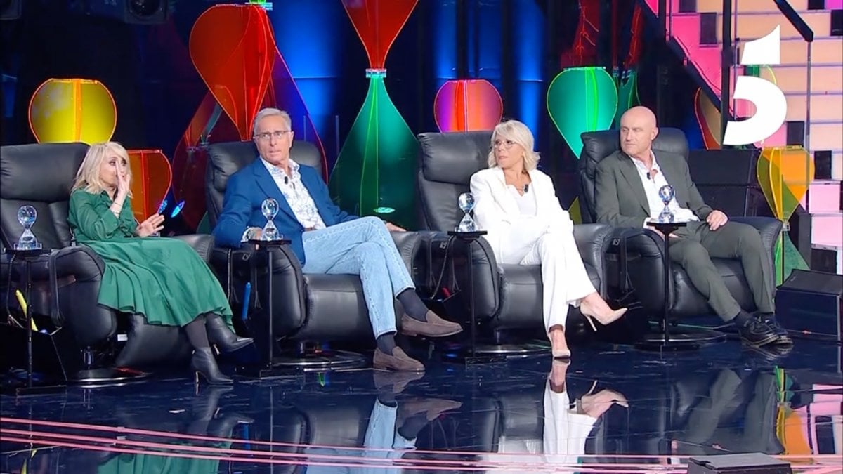 Ascolti TV di sabato 4 ottobre 2025: Ballando con le Stelle non basta, vince (ancora) Tu Sí Que Vales