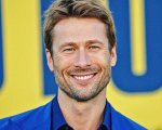 Chad Powers e le maschere di Glen Powell: 'Basta un reel per giudicare una persona. Il set? Come una squadra'