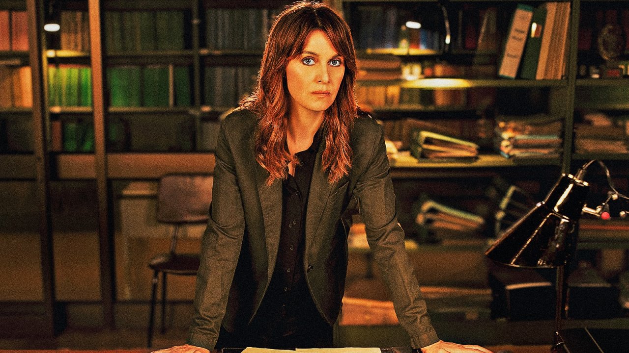 Paola Cortellesi in Petra 3