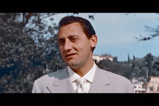Siamo in un film di Alberto Sordi? - Trailer del documentario di Steve Della Casa e Caterina Taricano