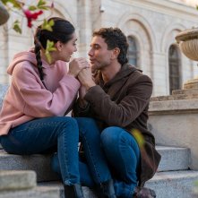 Come Romeo e Giulietta: Mariasole Pollio Mauro Racanati seduti sulle scale