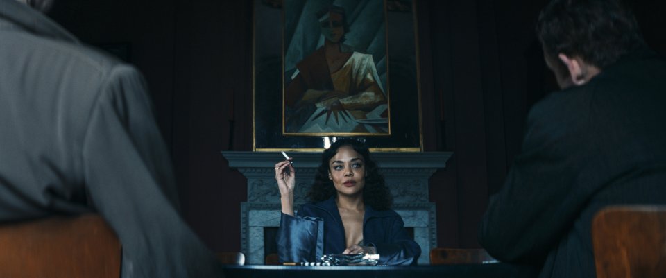 Hedda Tessa Thompson Frame