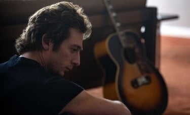 Springsteen Liberami Dal Nulla Jeremy Allen White Profilo