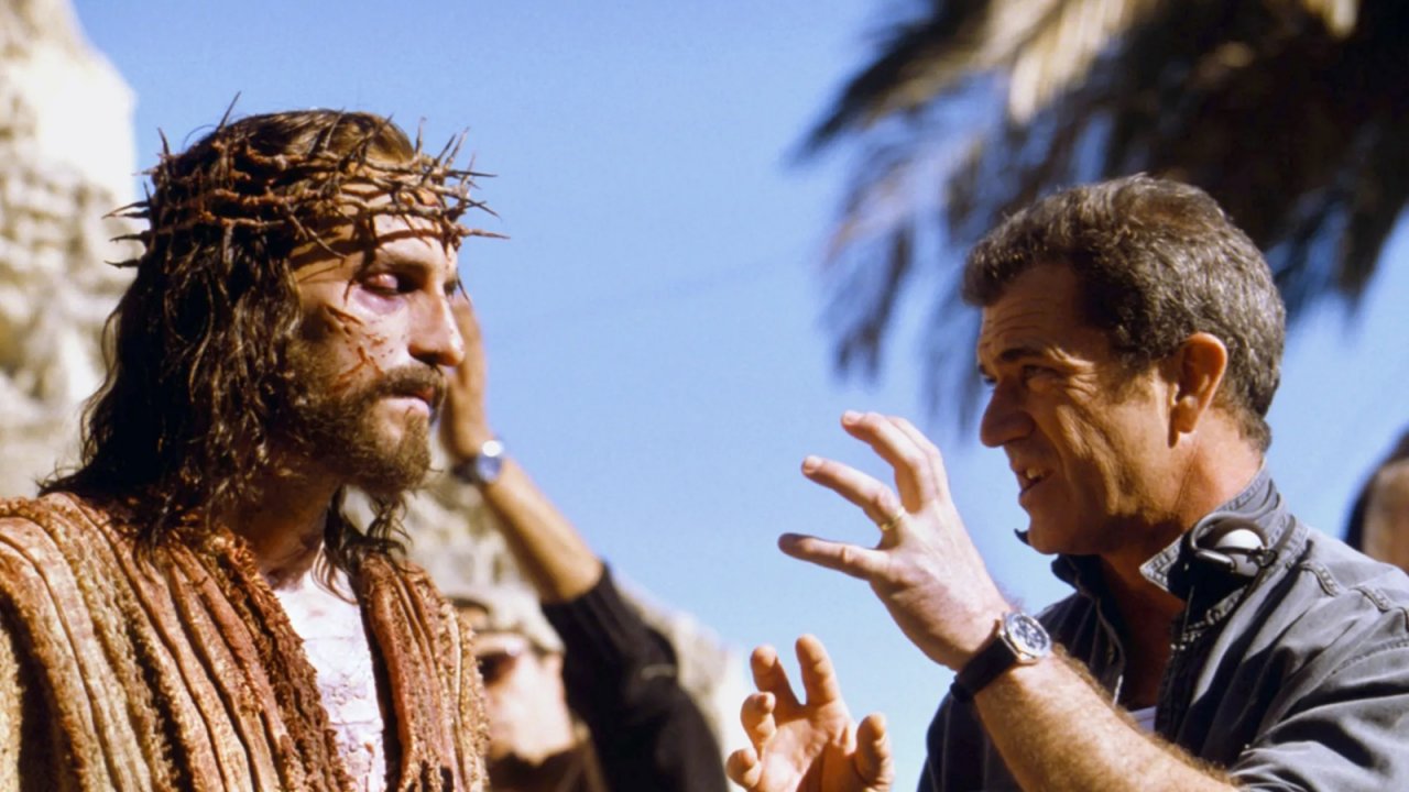 Una foto di Caviezel e Gibson