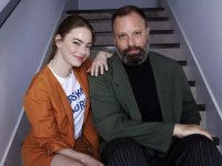 Yorgos Lanthimos: 'Manderei un avatar a fare interviste per me'. E svela come infastidisce Emma Stone sul set