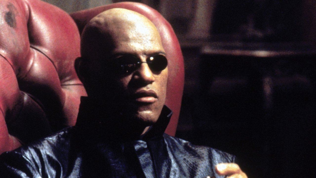 Matrix: Laurence Fishburne nei panni di Morpheus nel primo film della saga