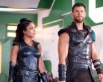 Tessa Thompson rivela: 'Chris Hemsworth? È un bambino con i muscoli!'