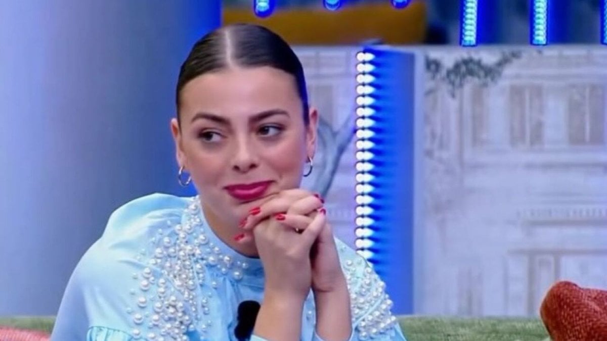 Grande Fratello, Benedetta su Domenico: “Lo vedo come un fratello, non c’è malizia” Grande Fratello, Benedetta su Domenico: “Lo vedo come un fratello, non c’è malizia”