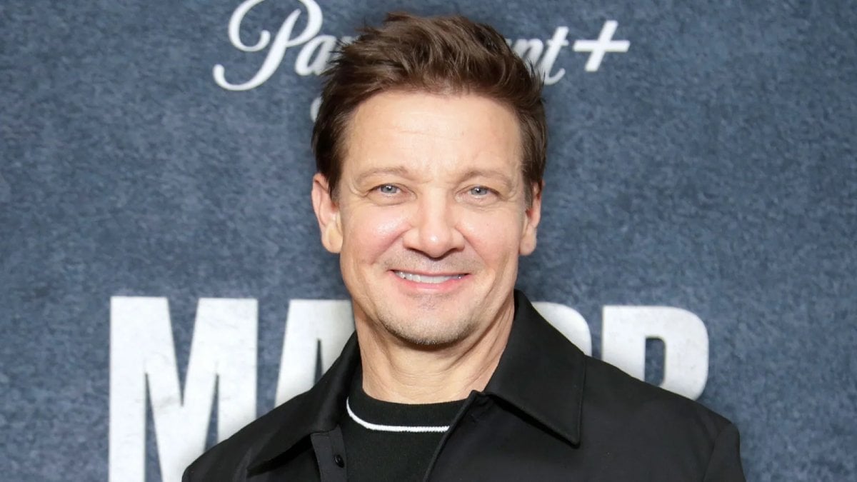 Jeremy Renner sarà la voce narrante di Stardust Future: Stars and Scars, film realizzato interamente con l