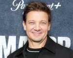 Jeremy Renner sarà la voce narrante di Stardust Future: Stars and Scars, film realizzato interamente con l'IA
