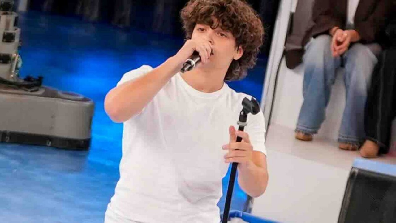 Gard si è esibito sulle note di Don’t stop believing