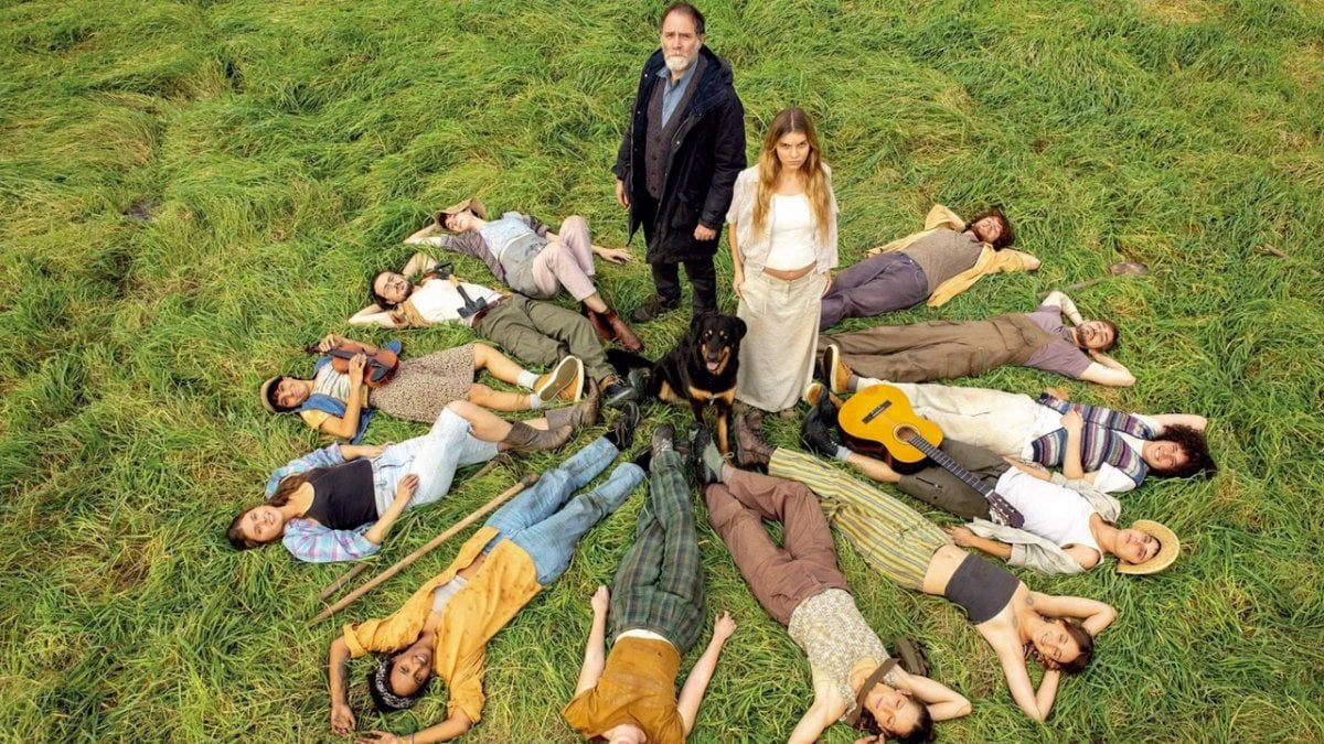 Cinque secondi, recensione: tutta la tenerezza di un film controvento Cinque secondi, recensione: tutta la tenerezza di un film controvento