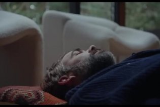 Keeper - Trailer dell'horror di Oz Perkins con Tatiana Maslany e Rossif Sutherland