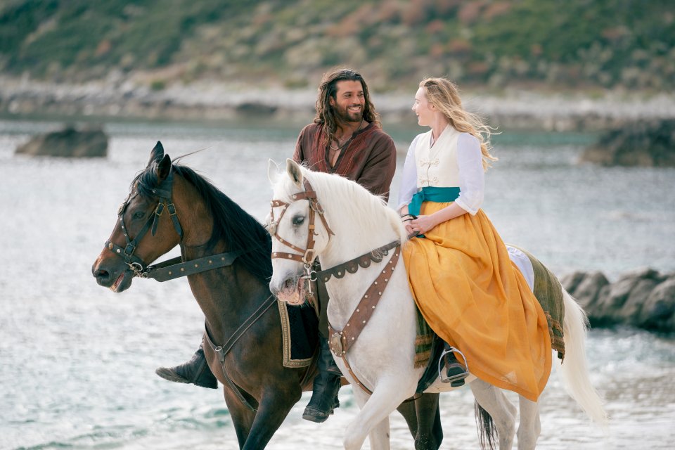 Sandokan Can Yaman Alanah Bloor A Cavallo