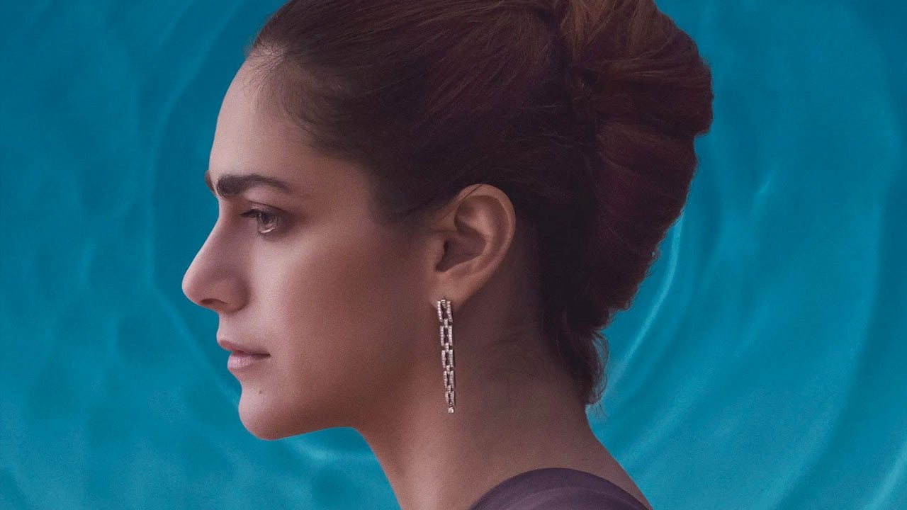 Miriam Leone in Amata