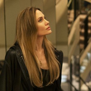 Couture: Angelina Jolie in una foto