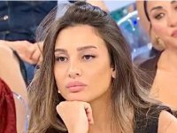 Uomini e Donne, Cristina Ferrara dopo il bacio tra Martina e Gianmarco: 'giocato sporco, ha perso la maschera'