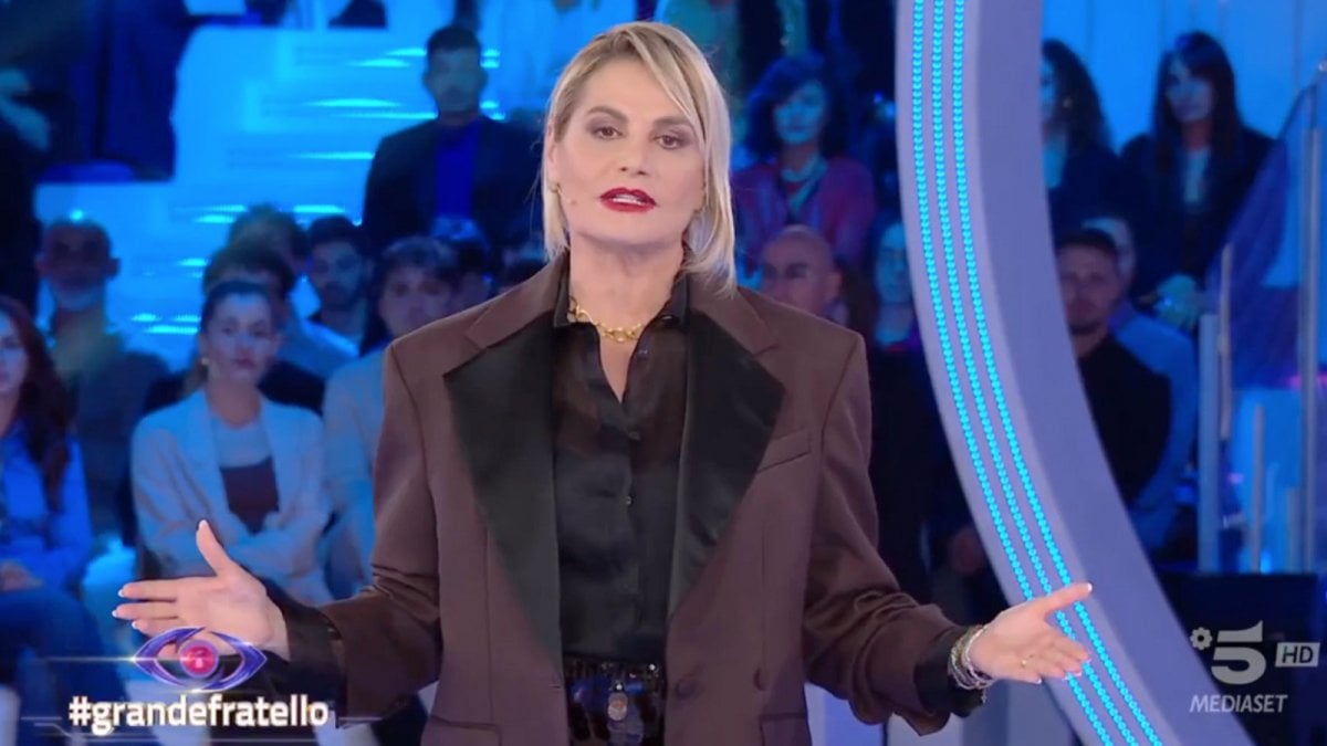 grande fratello 2025 pagelle quarta puntata sonia bruganelli in cattedra 7 ma qui serve un miracolo