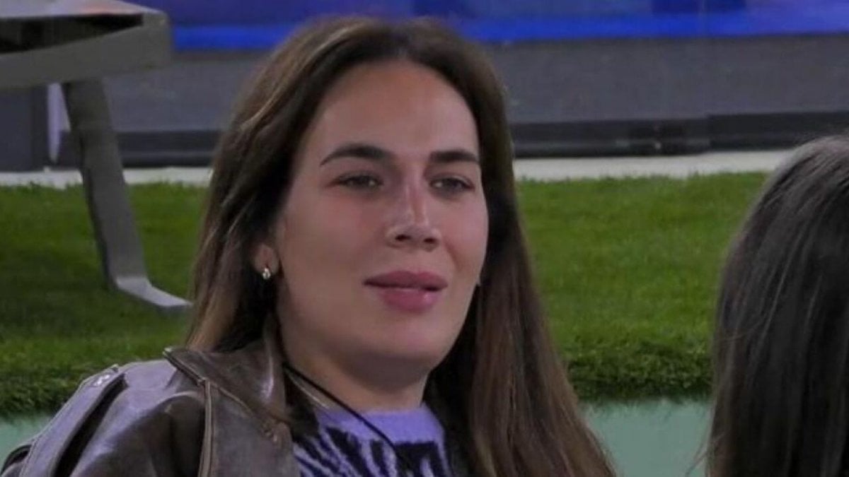 Grande Fratello, la confessione di Ivana Castorina: “Mio fratello l’ha scoperto da poco” Grande Fratello, la confessione di Ivana Castorina: “Mio fratello l’ha scoperto da poco”