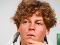 Bruno Vespa attacca  Sinner per la Coppa Davis e fa un'imbarazzante gaffe su Alcaraz